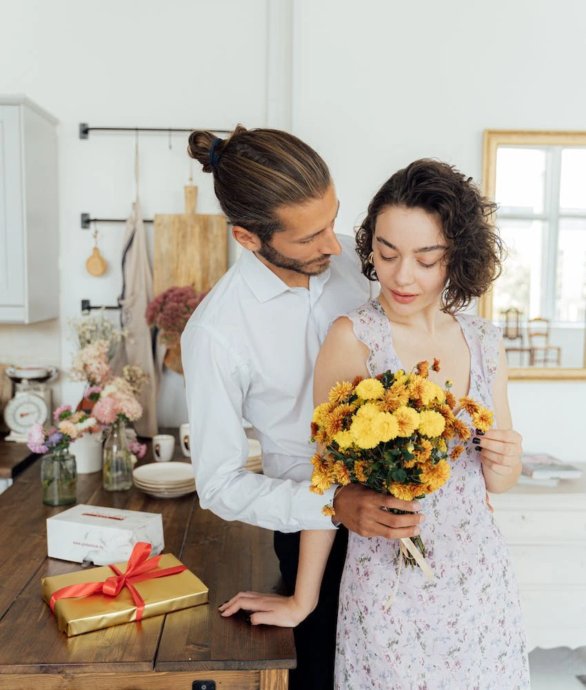 Married Couples Who Actually Stay Together Do These 7 Things Every Single Year